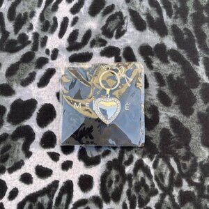 brand new swarvaski heart locket necklace